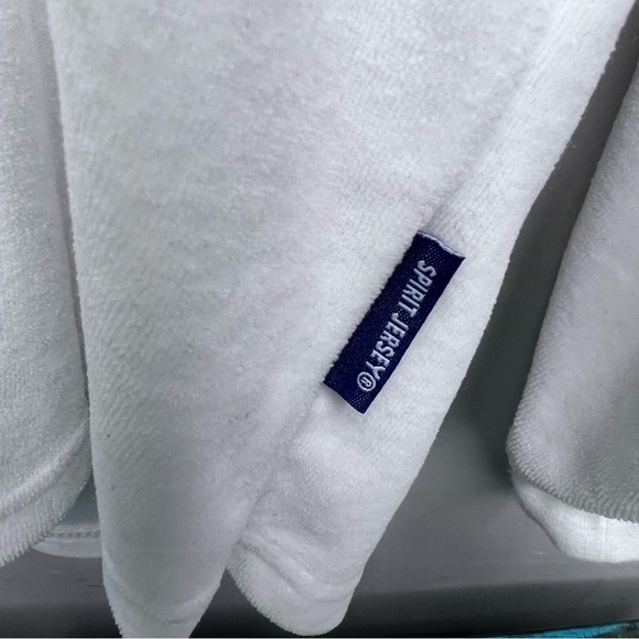 RARE Disney Parks Mickey & Friends "Feeling Classic" Retro Spirit Jersey XL - Picture 6 of 15